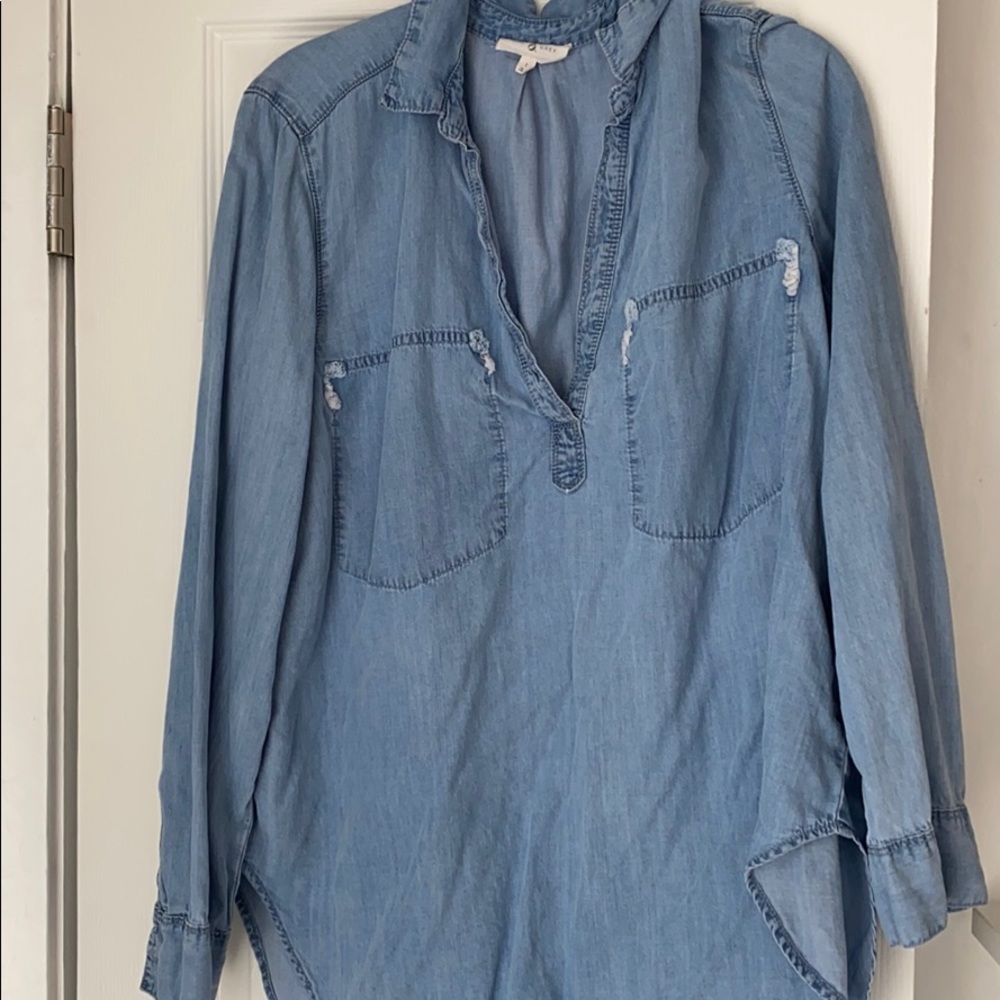 Lou & Grey Distressed Chambray Shirt Size Large